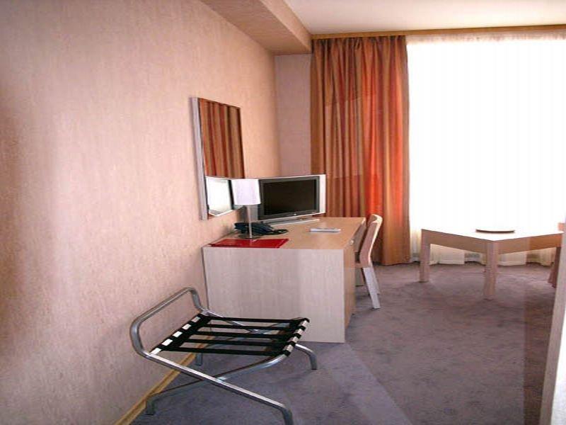Business Hotel Delta Irkutsk Exterior photo